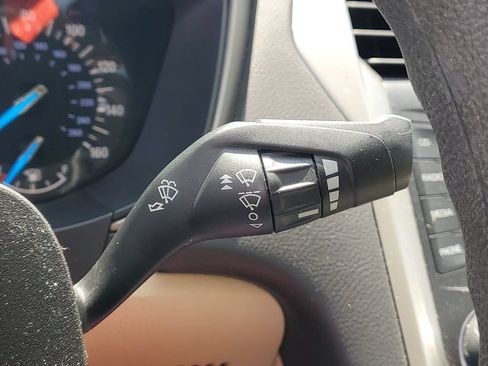 Used 2015 Ford Fusion SE FWD image 13
