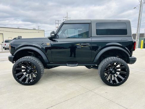 Used 2023 Ford Bronco Badlands image 34