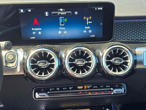 New 2026 Mercedes-Benz GLB 250 4MATIC image 15