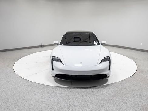 Used 2022 Porsche Taycan 4S image 30