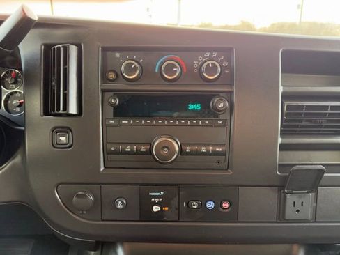 Used 2024 Chevrolet Express 2500 w/ Driver Convenience Package image 17