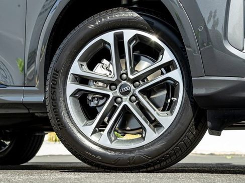 New 2026 Audi Q5 Premium image 6