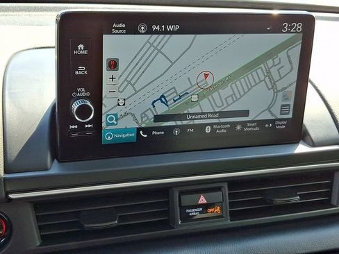 Certified 2025 Honda Pilot Touring image 18