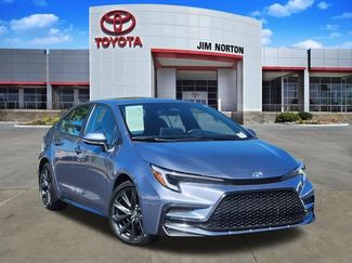 Used 2025 Toyota Corolla SE w/ SE Premium Package FWD video 1