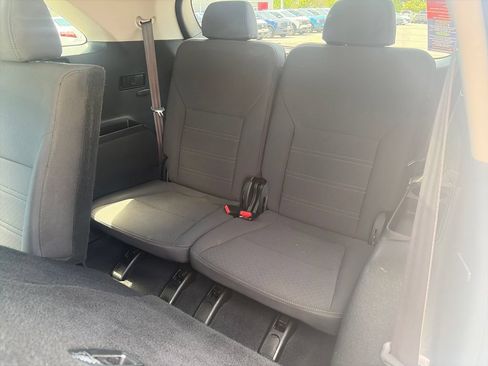 Used 2020 Kia Sorento L FWD image 32
