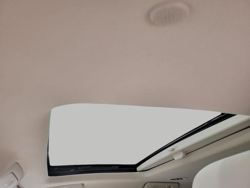 Used 2022 GMC Acadia Denali w/ Denali Ultimate Package image 27