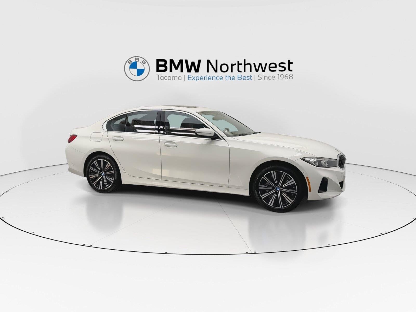 New 2026 BMW 330i Sedan w/ Convenience Package RWD image 6
