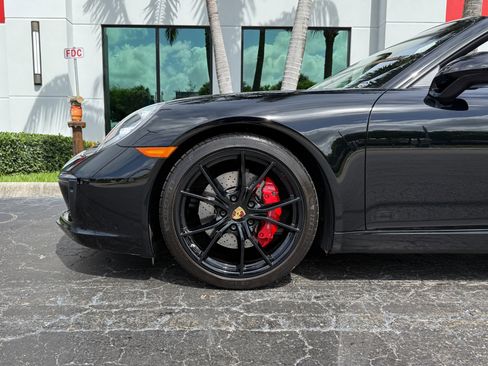 Used 2017 Porsche 911 Carrera S image 15