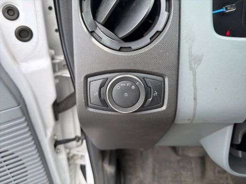 Used 2022 Ford F750 2WD Regular Cab Super Duty image 21