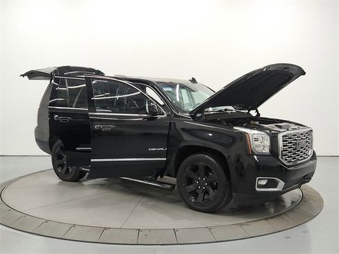 Used 2019 GMC Yukon Denali image 9