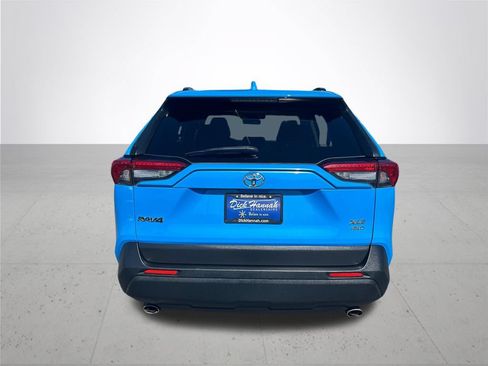 Used 2021 Toyota RAV4 XLE Premium AWD/4WD image 8