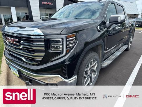 Used 2024 GMC Sierra 1500 SLT w/ SLT Premium Plus Package AWD/4WD image 1
