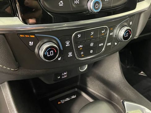 Certified 2023 Chevrolet Traverse Premier FWD image 10
