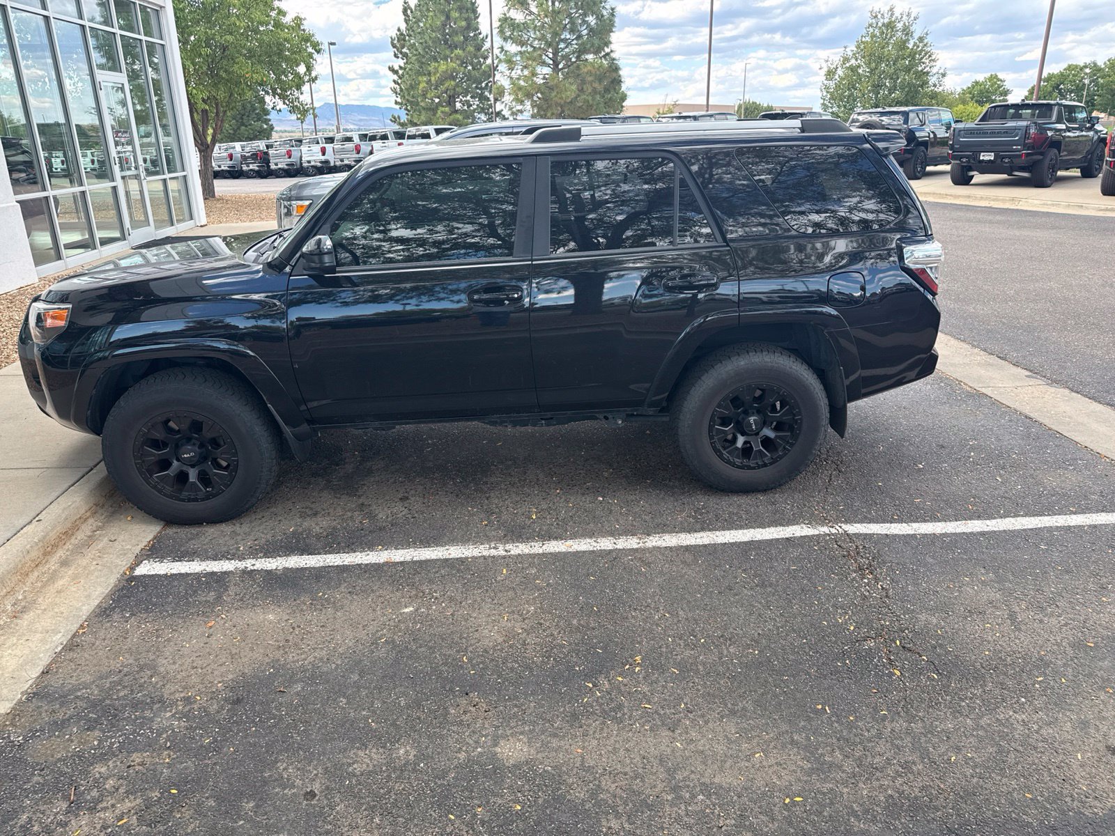 Used 2019 Toyota 4Runner SR5 AWD/4WD image 1