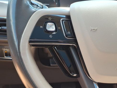 Certified 2022 Lincoln Corsair AWD w/ Premium Package image 16