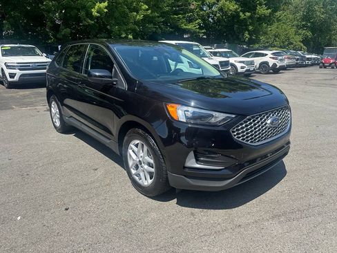 Used 2024 Ford Edge SEL AWD/4WD image 3