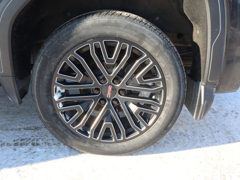 Used 2022 GMC Sierra 1500 SLT w/ SLT Premium Plus Package image 22