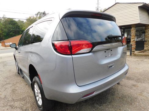 Used 2021 Chrysler Voyager Lxi w/ Cold Weather Group image 14