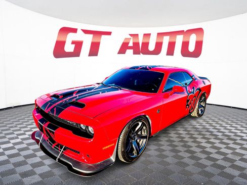 Used 2019 Dodge Challenger SRT Hellcat Redeye image 3