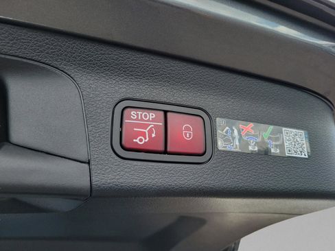 Certified 2026 Mercedes-Benz GLS 450 4MATIC image 6