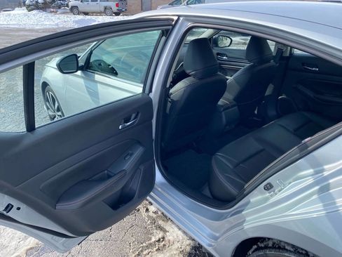 Used 2022 Nissan Altima 2.5 SR FWD image 21