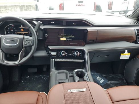 New 2026 GMC Sierra 3500 Denali Ultimate AWD/4WD image 15