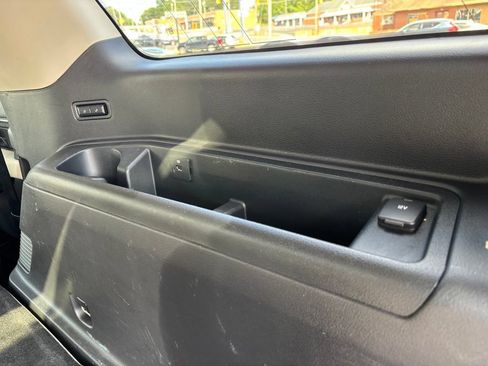 Used 2019 Ford Expedition Platinum RWD image 24