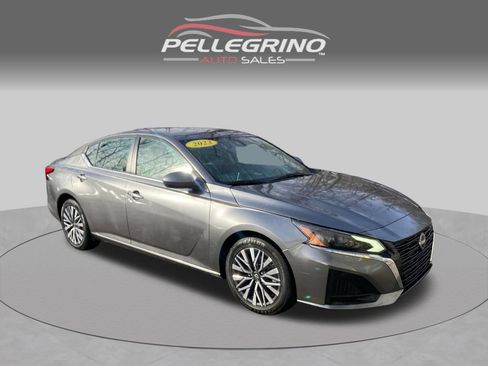 Used 2023 Nissan Altima 2.5 SV FWD image 9