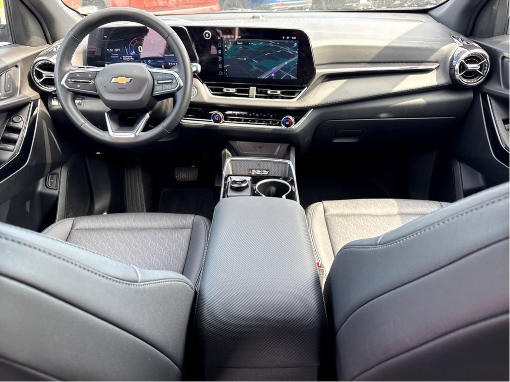 Used 2026 Chevrolet Equinox LT w/ Convenience Package II AWD/4WD image 13