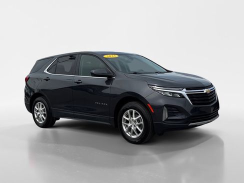 Used 2023 Chevrolet Equinox LT w/ Driver Convenience Package image 8