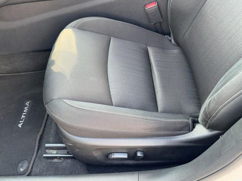 Used 2023 Nissan Altima 2.5 SV FWD image 24
