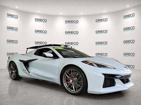 Used 2024 Chevrolet Corvette Z06 RWD image 1
