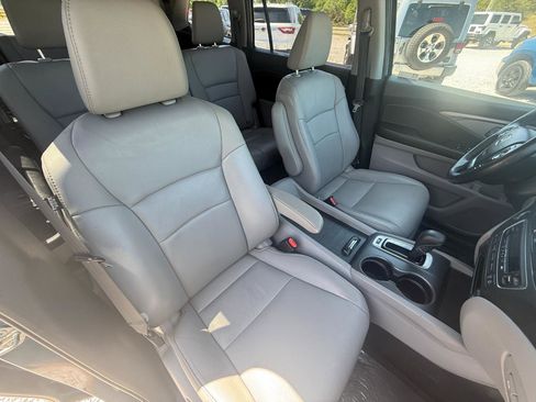Used 2017 Honda Pilot EX-L image 6