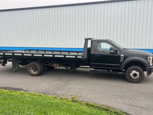 Used 2019 Ford F550 2WD Regular Cab Super Duty w/ Power Equipment Group image 4