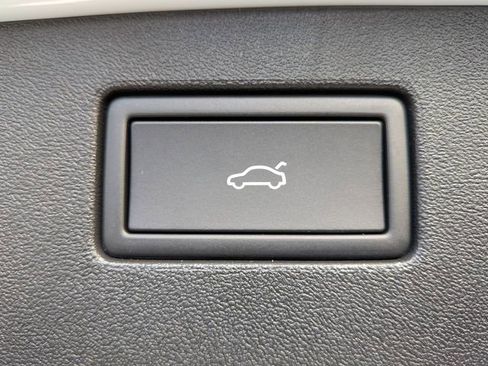 New 2026 Volkswagen Tiguan SE image 27