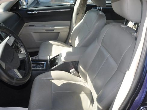 Used 2005 Chrysler 300 Touring w/ Sound Group RWD image 16