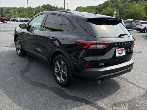 New 2025 Ford Escape ST-Line w/ Cold Weather Package FWD image 23