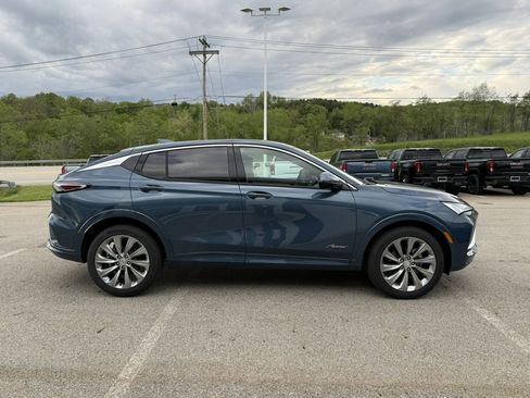 New 2026 Buick Envista Avenir FWD image 6