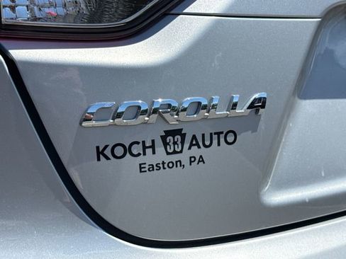 Used 2025 Toyota Corolla LE FWD image 13