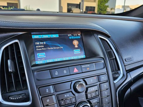 Used 2019 Buick Cascada Premium image 35