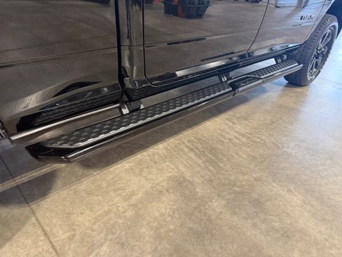 Used 2025 RAM 2500 Big Horn AWD/4WD image 7