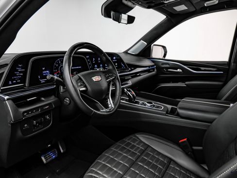 Used 2023 Cadillac Escalade V image 33