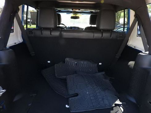 Used 2015 Jeep Wrangler Unlimited Sport AWD/4WD image 10