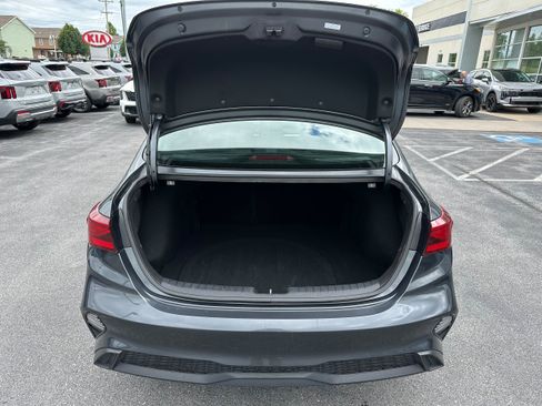 Used 2024 Kia Forte LXS FWD image 9