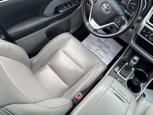 Used 2018 Toyota Highlander Limited w/ Protection Package #3 AWD/4WD image 29