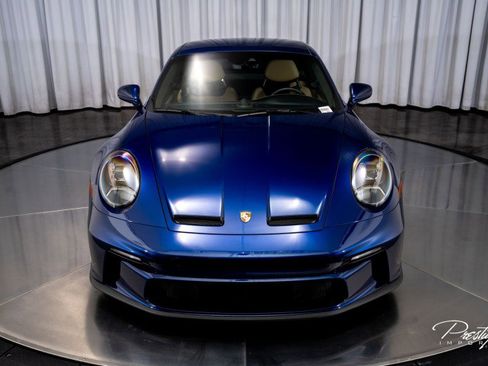 Used 2022 Porsche 911 GT3 image 3
