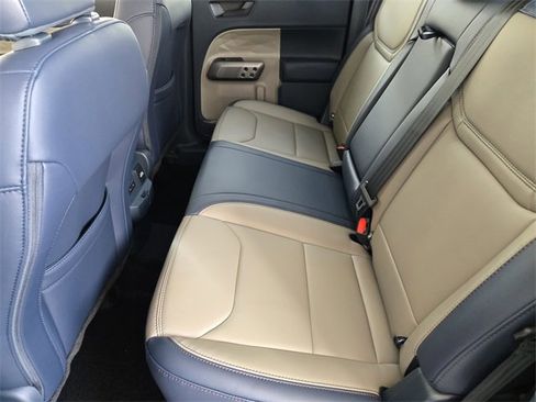 New 2025 Ford Maverick Lariat w/ 4K Tow Package image 21