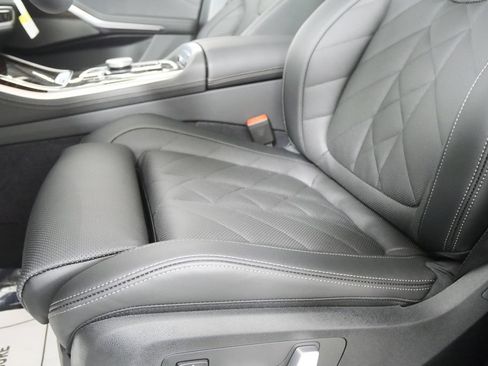 New 2026 BMW X5 xDrive50e w/ M Sport Package AWD/4WD image 9
