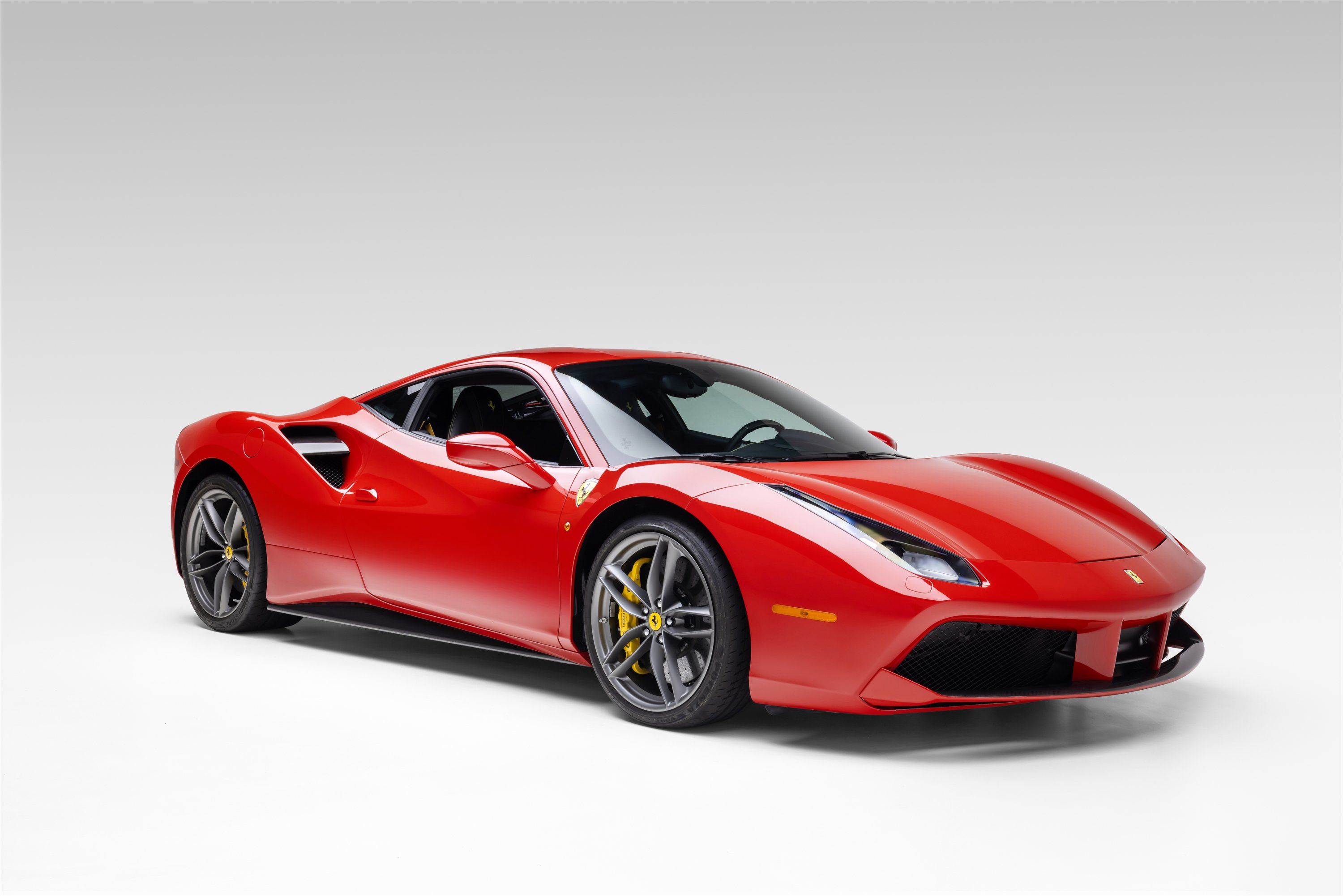 Certified 2018 Ferrari 488 GTB RWD image 13