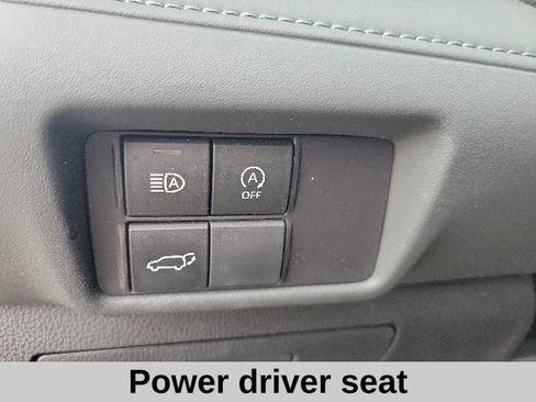 Used 2023 Toyota Highlander XLE FWD image 7